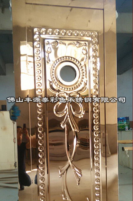 不銹鋼壓花板在KTV門板與電器領(lǐng)域的應(yīng)用與廠家直銷優(yōu)勢